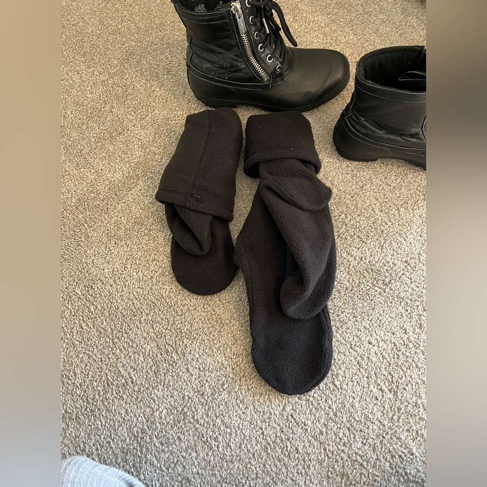 Hunter Boots with fleece sock inserts - Picture 8 of 10